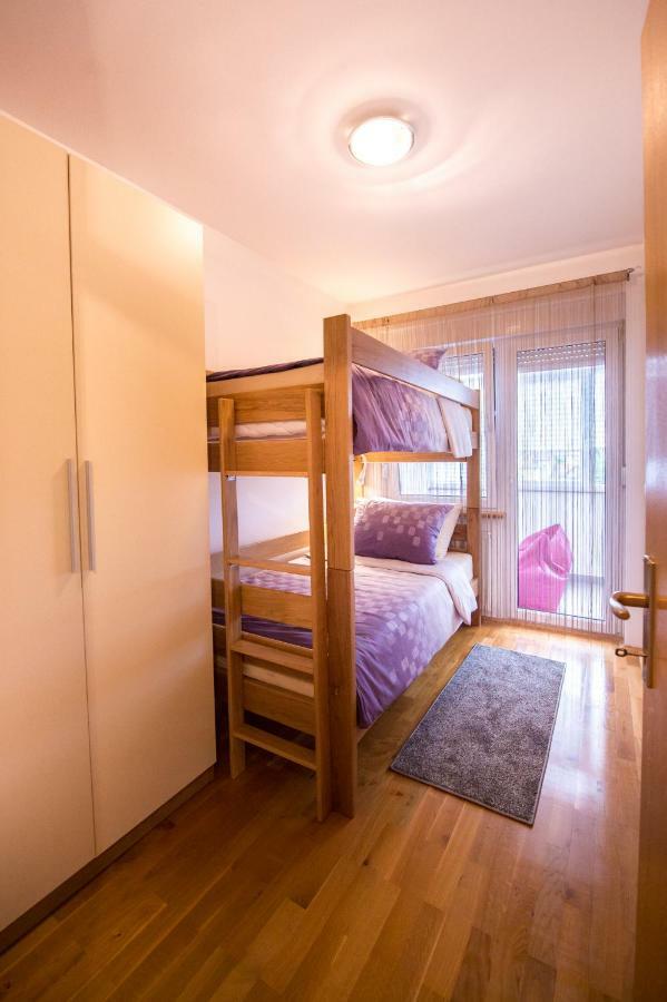 Apartment Lamar - Entry With Pin 0 - 24H, Underground Parking Garage, Elevator スラヴォンスキ・ブロド エクステリア 写真